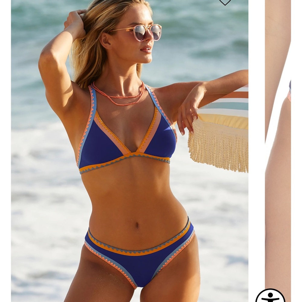 Lucky Brand - Avila Cross Back Bikini Top
& Hipster Bikini Bottom - Large